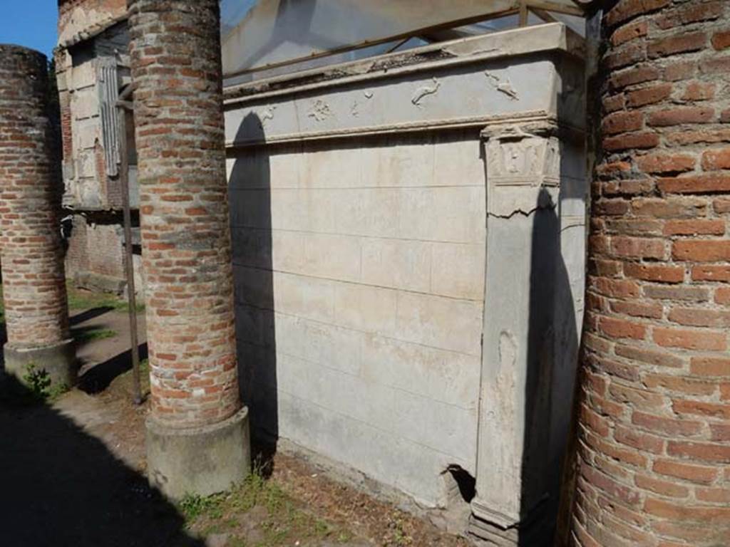 VIII.7.28, Pompeii. May 2015. Purgatorium, looking west along south side. Photo courtesy of Buzz Ferebee.
