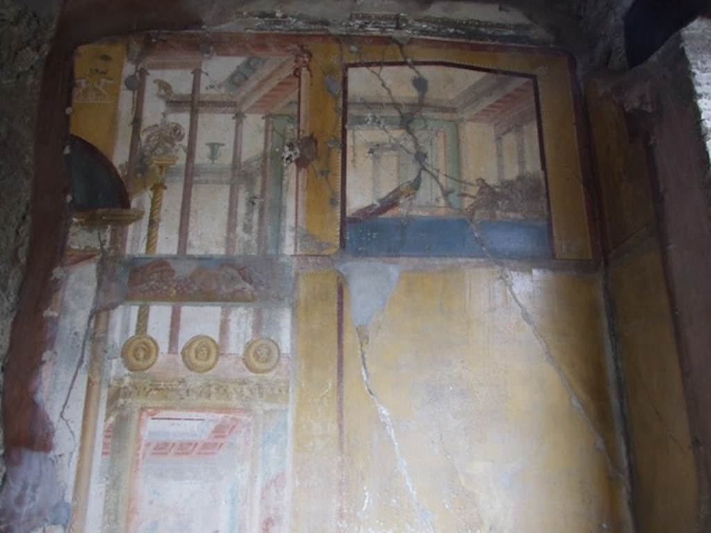 IX.1.7 Pompeii. December 2007. Painted decoartion on north wall of triclinium, in north-east corner. 