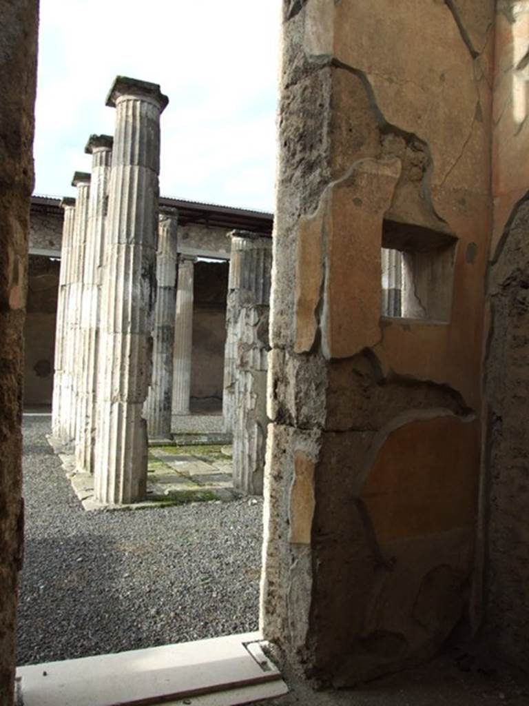 IX.1.20 Pompeii.  December 2007.   Room 5 doorway and window looking out onto atrium.
