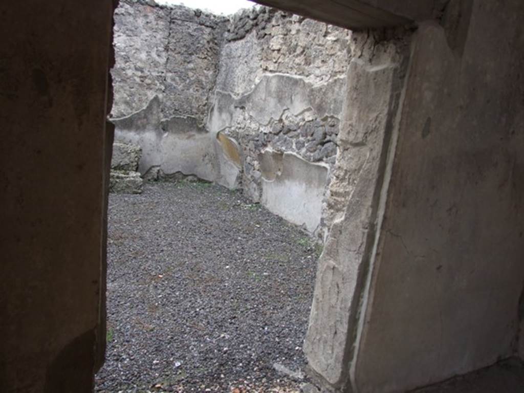 IX.1.20 Pompeii.  December 2007.  Room 19. Doorway looking south into Room 20.