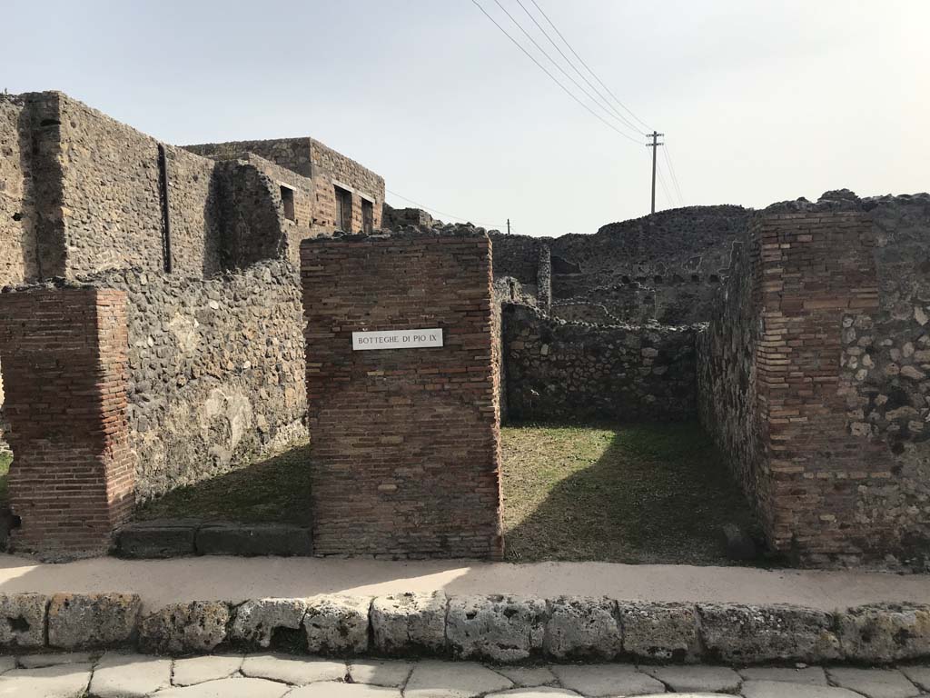 IX.3.9, on right. Pompeii. April 2019. Entrance doorway on east side of Via Stabiana.
According to Eschebach, IX.3.6-9 were used as a show excavation in the presence of Pope Pius IX, on 22nd October 1849.
See Eschebach, L., 1993. Gebudeverzeichnis und Stadtplan der antiken Stadt Pompeji. Kln: Bhlau. (p.414).

