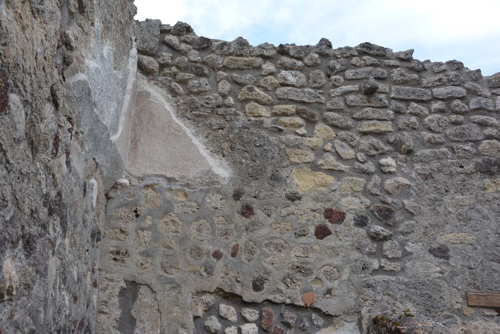 IX.5.8 Pompeii. May 2017. Upper south wall.
Foto Christian Beck, ERC Grant 681269 DCOR.
