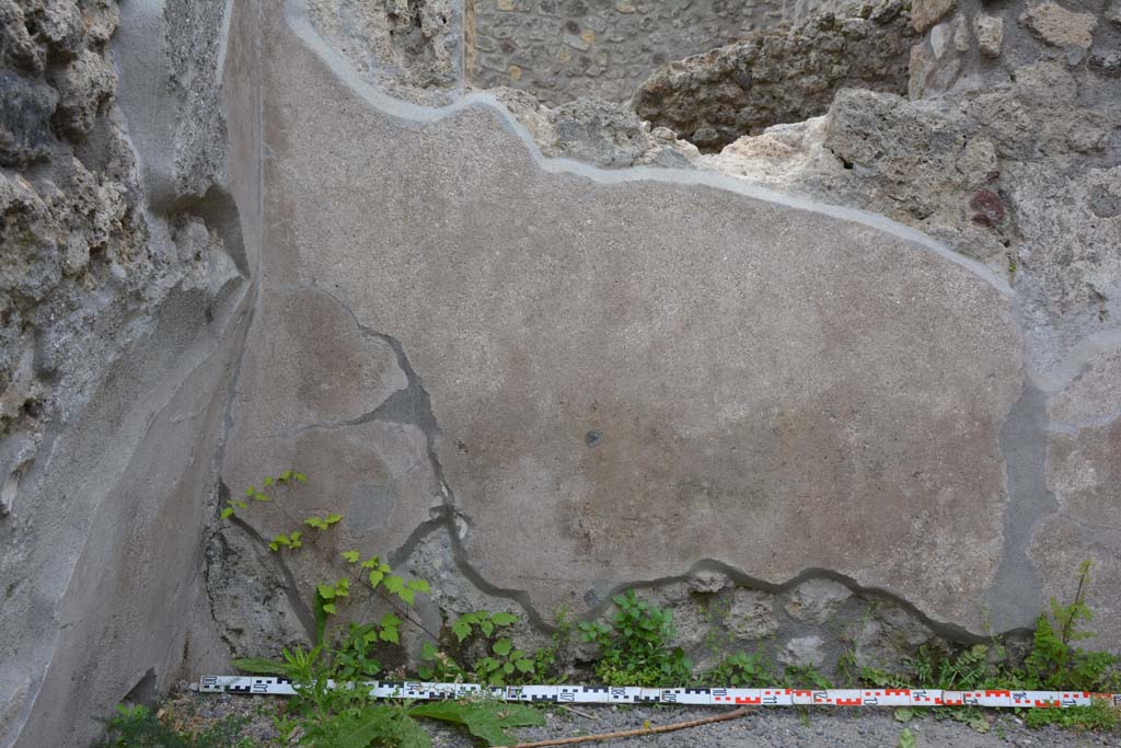 IX.5.8 Pompeii. May 2017. Lower south wall in south-east corner.
Foto Christian Beck, ERC Grant 681269 DCOR.
