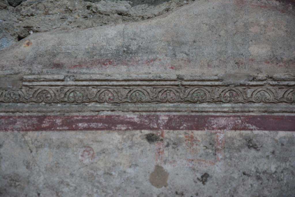 IX.5.11 Pompeii. March 2017. Room f, detail of stucco cornice from upper west wall.
Foto Christian Beck, ERC Grant 681269 DCOR.

