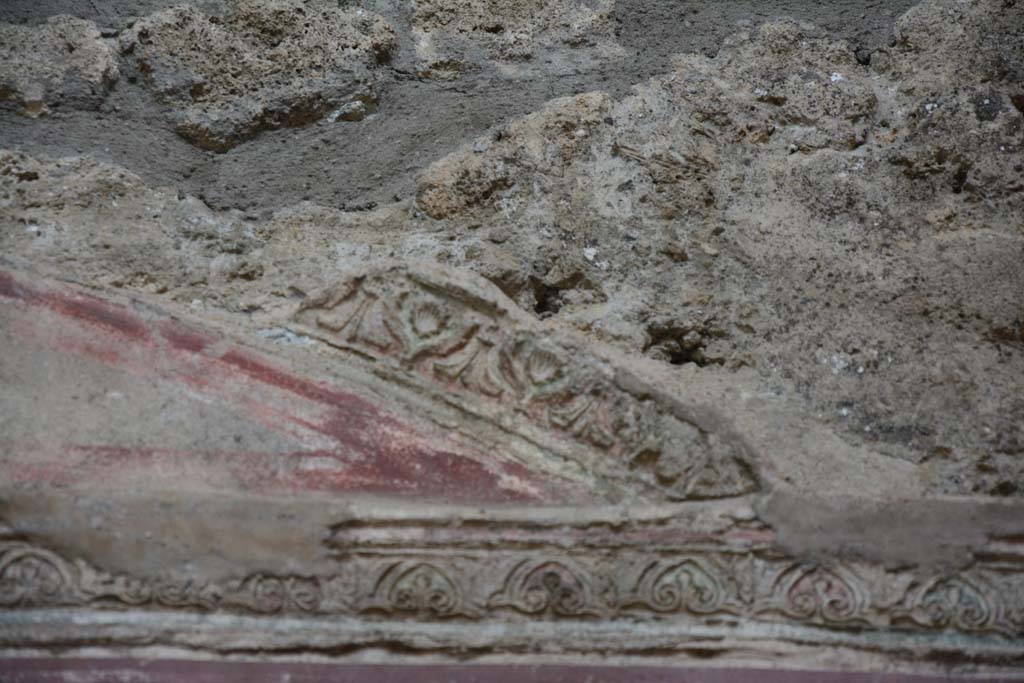 IX.5.11 Pompeii. March 2017. Room f, detail of stucco cornice towards north end of west wall.
Foto Christian Beck, ERC Grant 681269 DCOR.
