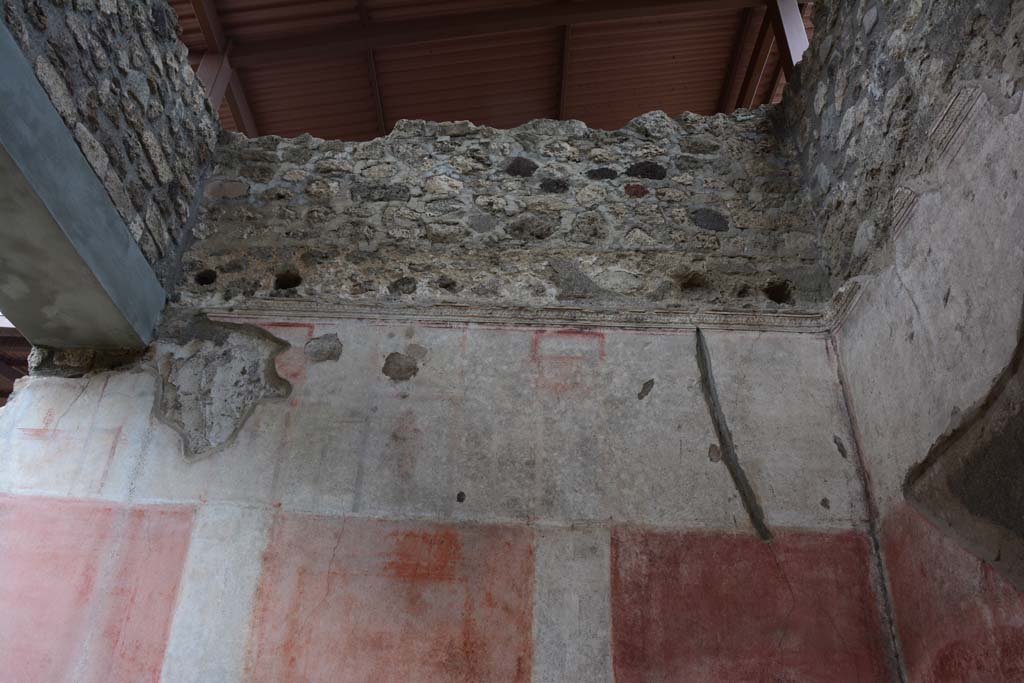 IX.5.11 Pompeii. March 2017. Room e, upper south wall. 
Foto Christian Beck, ERC Grant 681269 DCOR.
