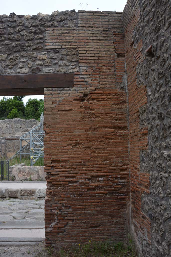 IX.5.12 Pompeii. May 2017. Looking towards north wall in north-east corner.
Foto Christian Beck, ERC Grant 681269 DCOR.


