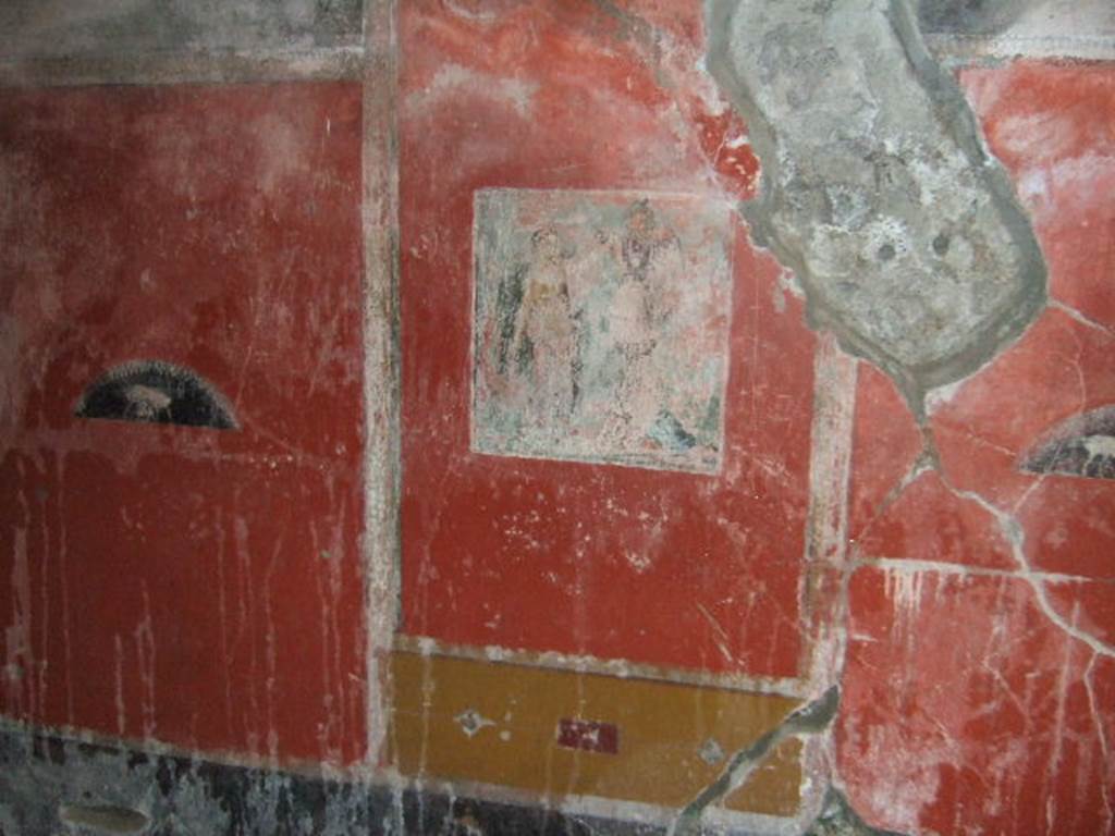 IX.9.c Pompeii. December 2005. East wall of cubiculum with wall painting of Nike and a trophaion.