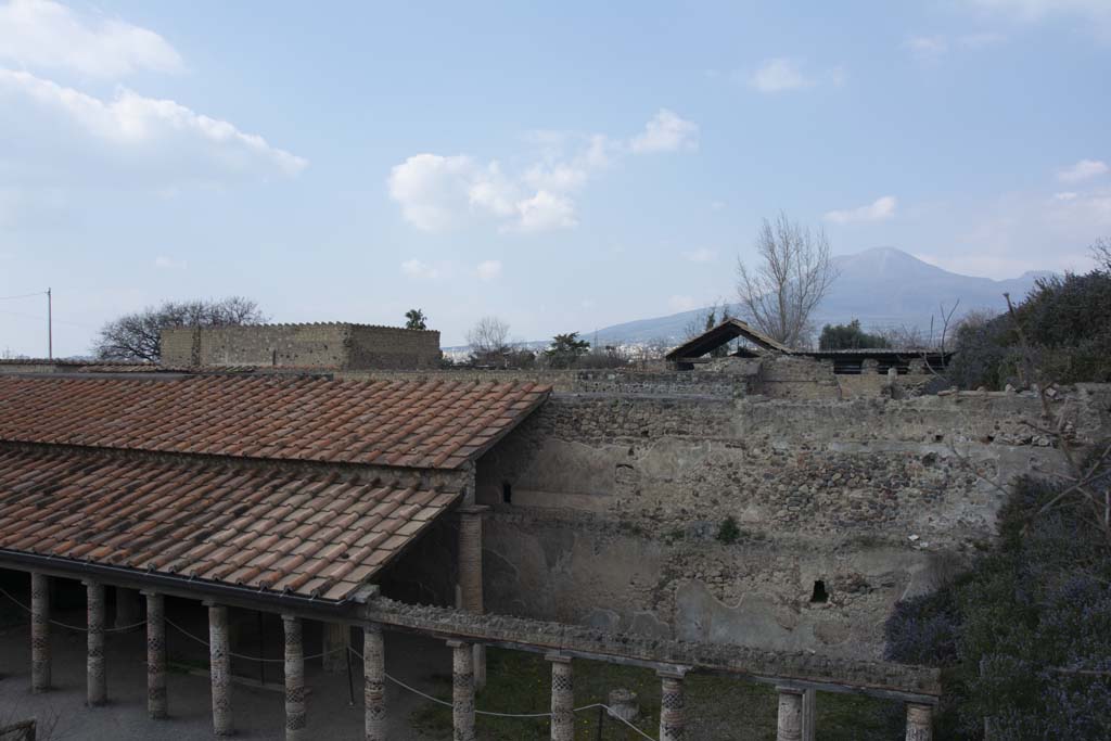 Villa of Mysteries, Pompeii. March 2019. Looking towards north wall behind colonnade.
Foto Annette Haug, ERC Grant 681269 DÉCOR.

