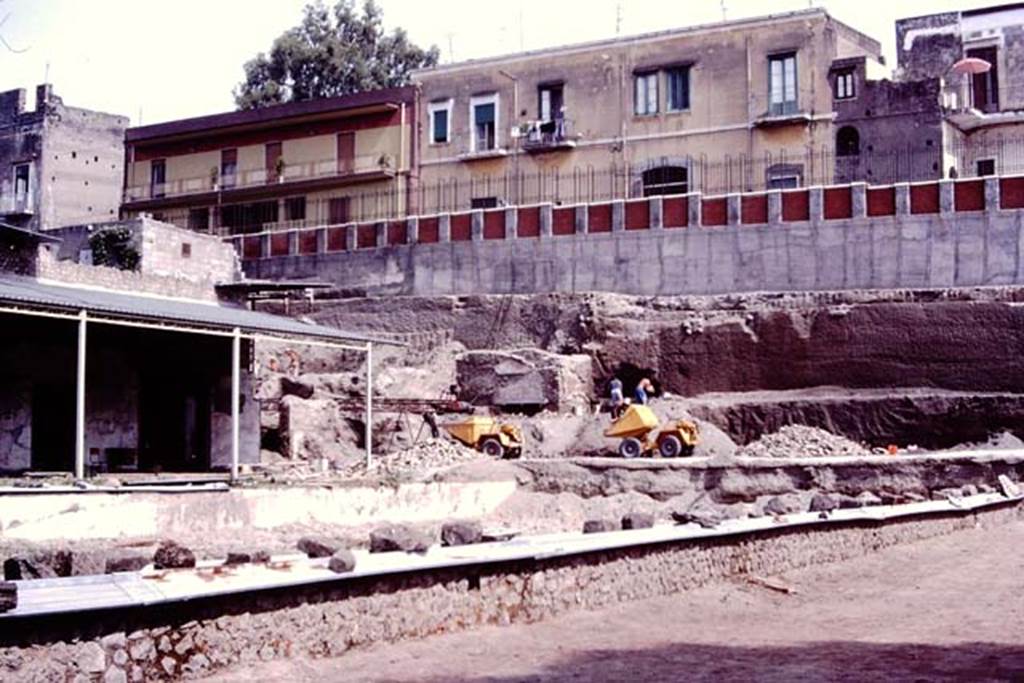 Oplontis Villa of Poppea, c.1984. Excavations in the north-west corner of the pool area, at north end of portico 60.
Looking north-west from area 98 on the east side of swimming pool 96, with doorway to room 88 centre left.
Source: The Wilhelmina and Stanley A. Jashemski archive in the University of Maryland Library, Special Collections (See collection page) and made available under the Creative Commons Attribution-Non Commercial License v.4. See Licence and use details.
Oplo0211
