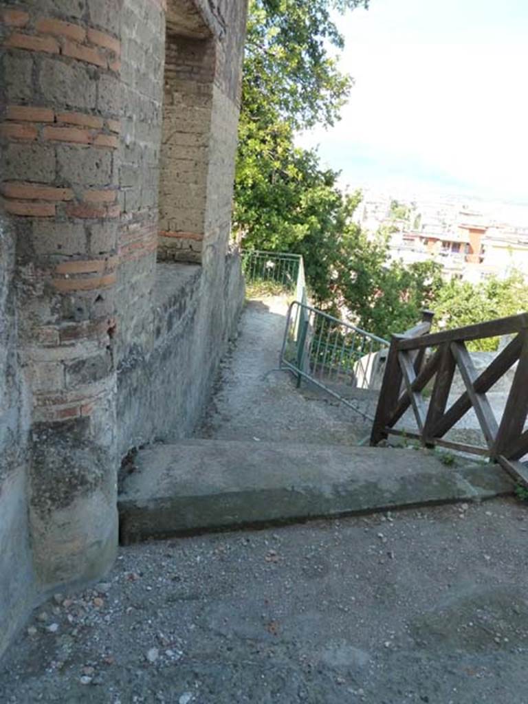 Stabiae, Villa Arianna, September 2015. Steps from loggia 54 down to lower areas.