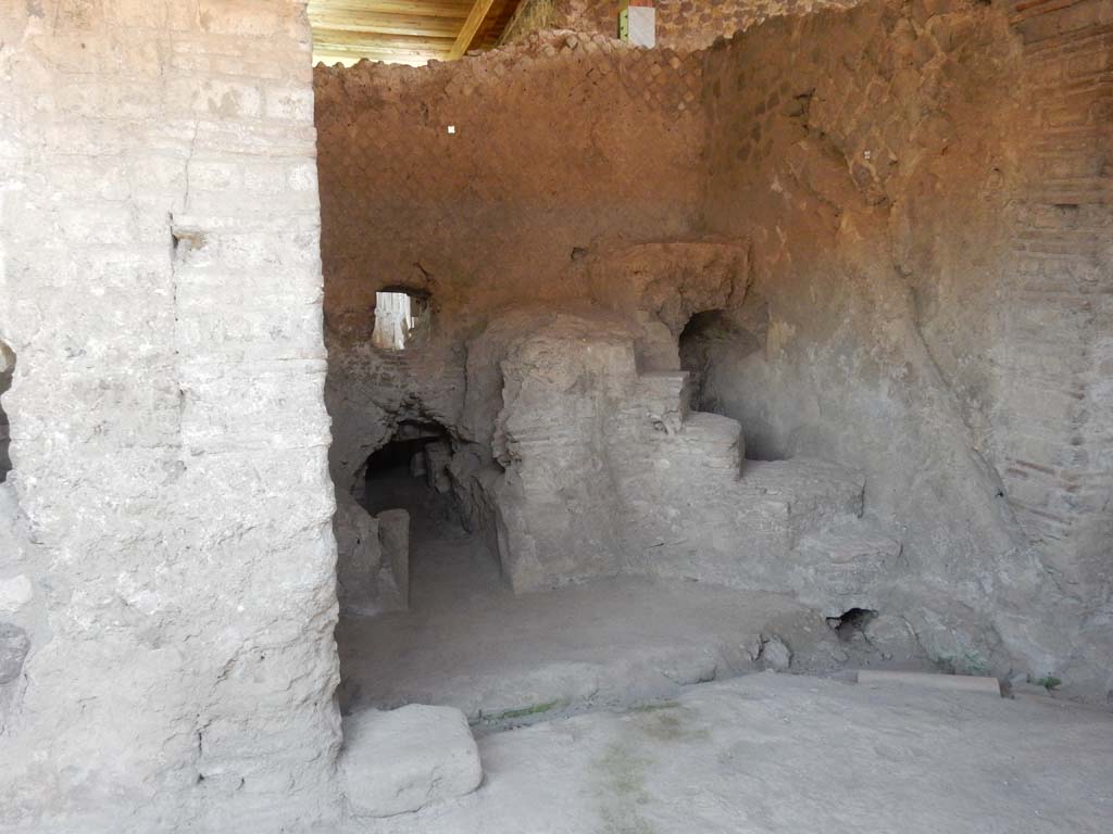 Stabiae, Villa Arianna, June 2019. Room 28, looking west across room giving access to room 29, praefurnium or boiler room.
Photo courtesy of Buzz Ferebee.
