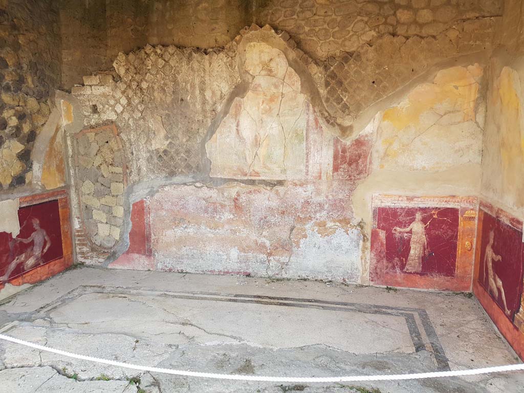 Stabiae, Villa Arianna, September 2021. Room 17, looking south into room.
Photo courtesy of Klaus Heese.
