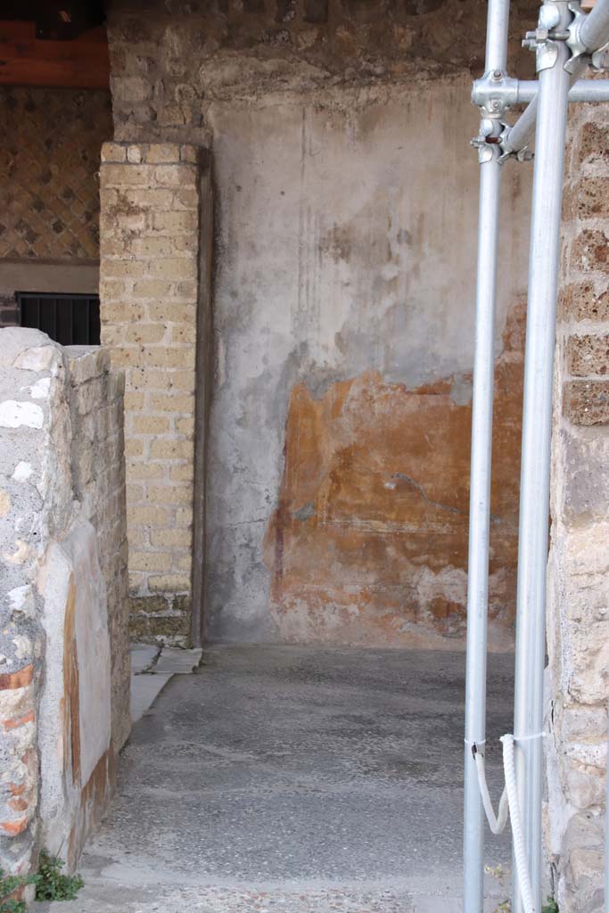 Stabiae, Villa Arianna, September 2021. 
Room 40, looking towards south wall from entrance doorway. Photo courtesy of Klaus Heese.
