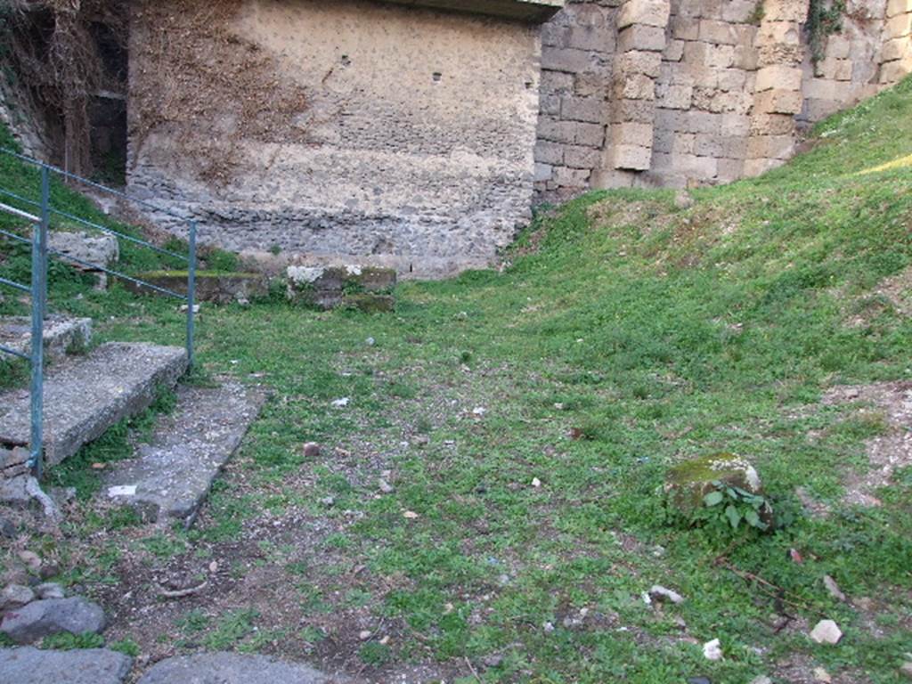 VI.9.1 Pompeii. December 2006. North end of VI.9.1 showing site of east part of wall which used to contain the street altar. 