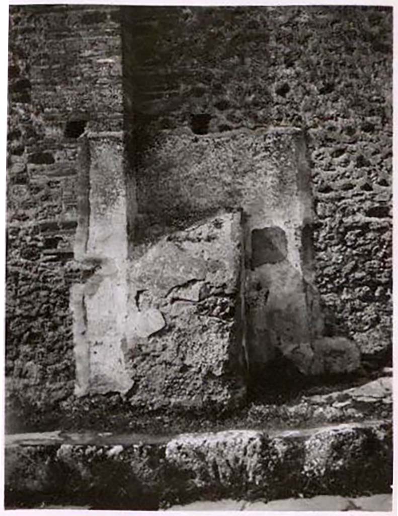 IX.2.19, Pompeii. Pre-1943. Looking towards west wall on Vicolo di Tesmo. Photo by Tatiana Warscher.
According to Warscher- 
this photo was of the masonry support above which was the painting of a warrior, of which nothing remains. 
See Warscher, T. Codex Topographicus Pompeianus, IX.2. (1943), Swedish Institute, Rome. (no.111a.), p. 190.

