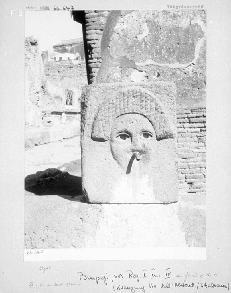 Fountain outside I.4.15 on Via Stabiana, Pompeii. Fountain head with comedy mask.
DAIR 66.647. Photo © Deutsches Archäologisches Institut, Abteilung Rom, Arkiv.
