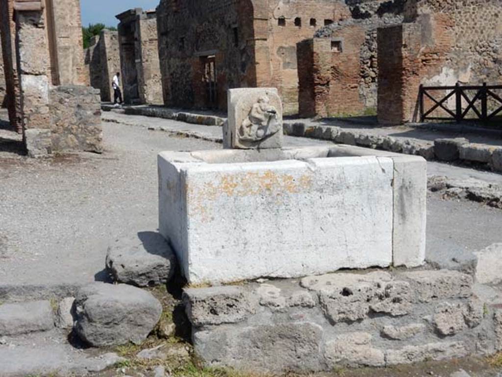 Fountain outside VI.14.17 Pompeii. May 2015. Looking north.
Photo courtesy of Buzz Ferebee.
