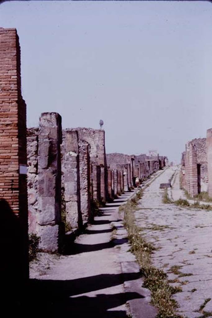 Fountain outside VII.14.13 and VII.14.14 on Via dell’ Abbondanza, Pompeii. 1964. Looking west towards Forum, from between VIII.4 and VII.1. Photo by Stanley A. Jashemski.
Source: The Wilhelmina and Stanley A. Jashemski archive in the University of Maryland Library, Special Collections (See collection page) and made available under the Creative Commons Attribution-Non Commercial License v.4. See Licence and use details.
J64f1080
