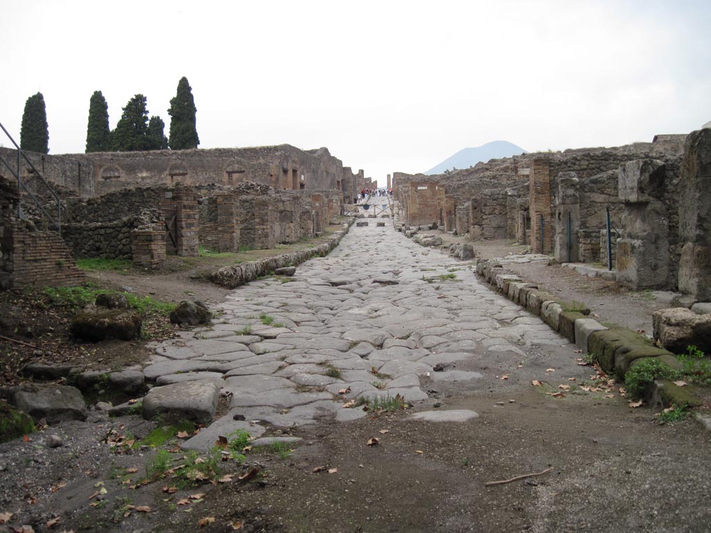 Pompeii Stabian Gate. September 2010. North side. Looking south. Photo courtesy of Drew Baker.