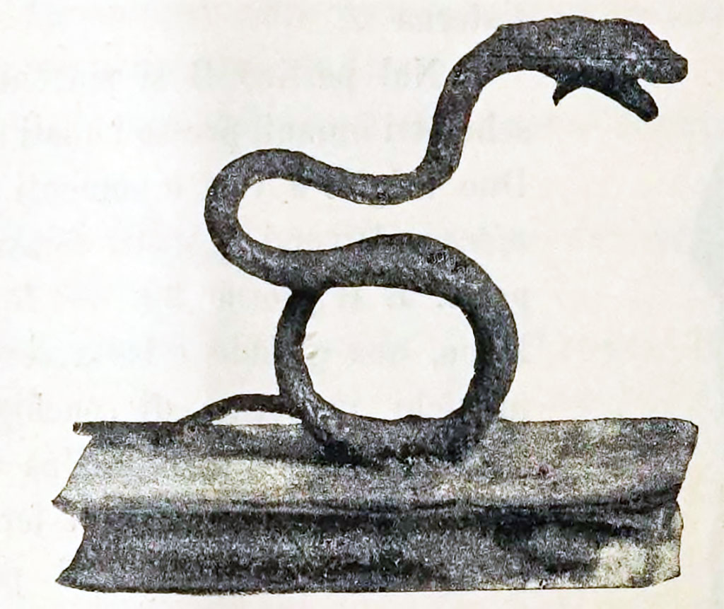 Scafati, Villa rustica detta di Domitius Auctus. 18th March 1899. Room “D”.
A silver serpent raising itself on its coils, with base.
See Notizie degli Scavi di Antichità, 1899, p. 394, fig. 4.

The preservation of these three items was surprising, taking account the material, which was silver, usually to be found oxidized, greatest in the locality of discovery, where the earth does not exceed 6 metres in height.  
Without doubt they formed the collection from a lararium. 

