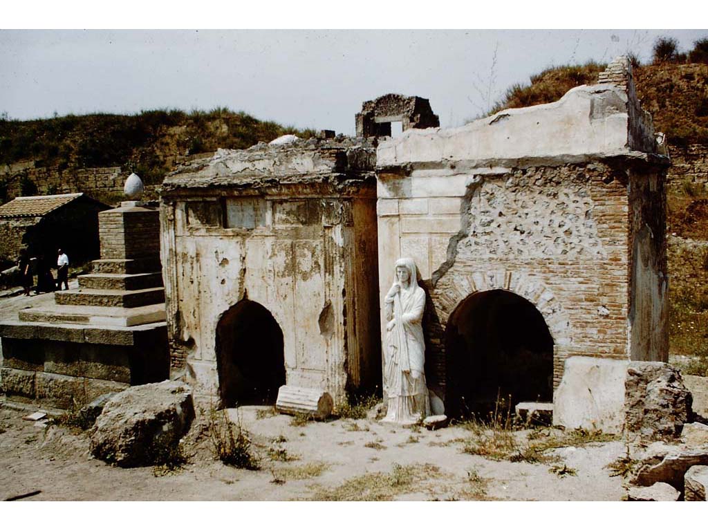 Pompeii Tombs