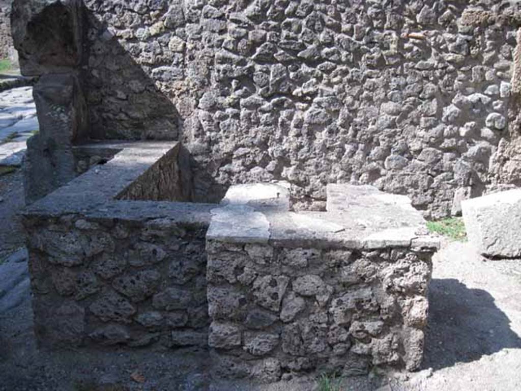 I.1.1 Pompeii. September 2010. Counter, looking north. Photo courtesy of Drew Baker.
