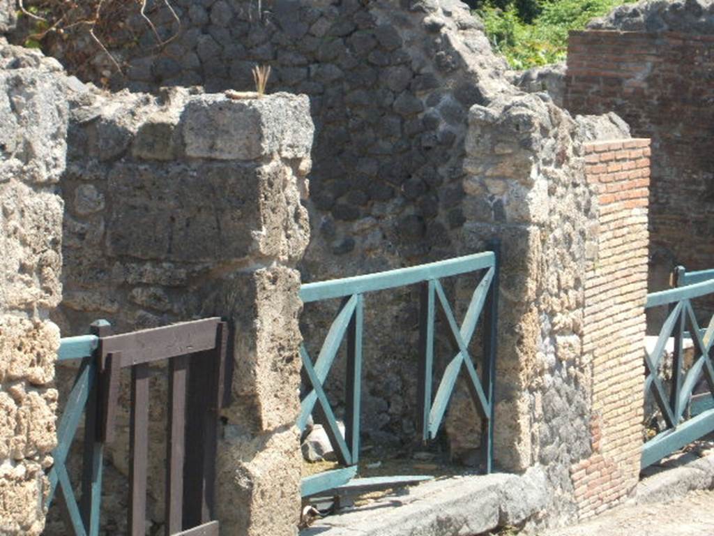 I.2.3 and 1.2.2 Pompeii. September 2005.  Entrance on Via Stabiana.