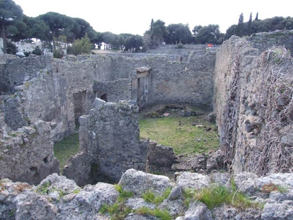 I.2.28 Pompeii.  March 2009.  Looking west towards Garden Triclinium.  Taken from I.2.20.