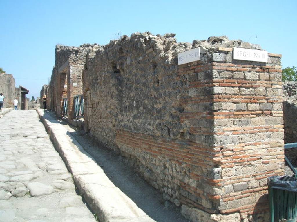Vicolo del Menandro, Pompeii, looking east towards I.3.13 from I.3.12. May 2005.