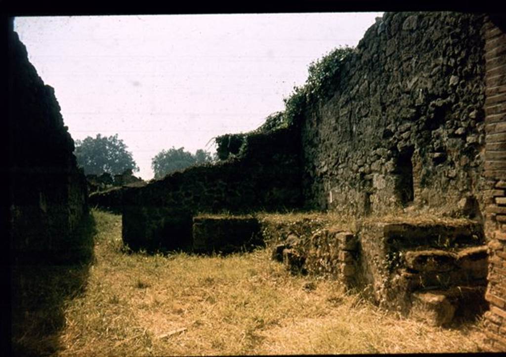 I.3.15 Pompeii.  Looking south.  Photographed 1970-79 by Günther Einhorn, picture courtesy of his son Ralf Einhorn.
