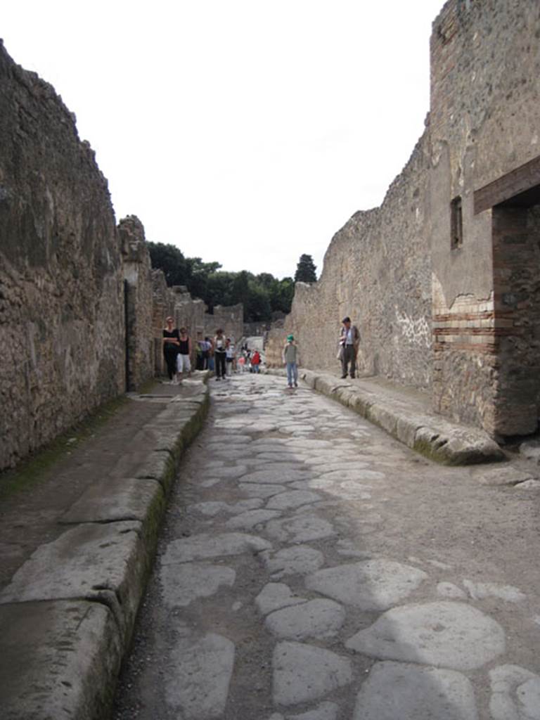 I.3.24 Pompeii. September 2010. Looking south from entrance doorway. Photo courtesy of Drew Baker.