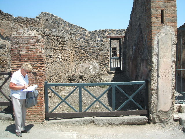 I.4.6 Pompeii. December 2007. North wall of shop.
