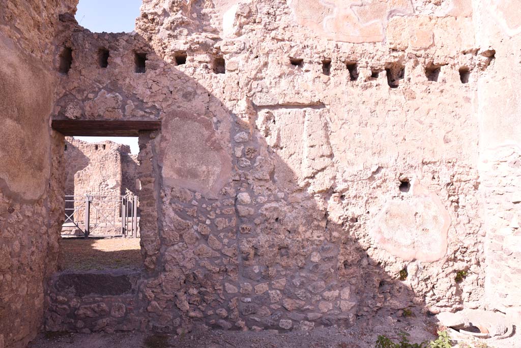 I.4.12 Pompeii. October 2019. Room h, north wall.
Foto Tobias Busen, ERC Grant 681269 DCOR.
