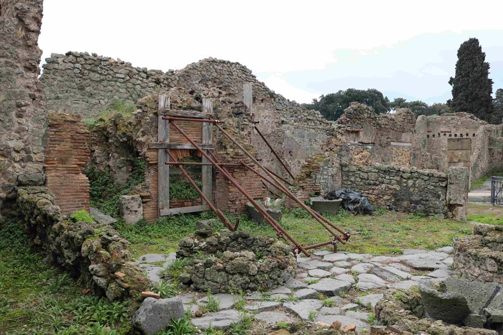 I.4.12 Pompeii. December 2018. Looking south-west across bakery rooms towards oven. Photo courtesy of Aude Durand.