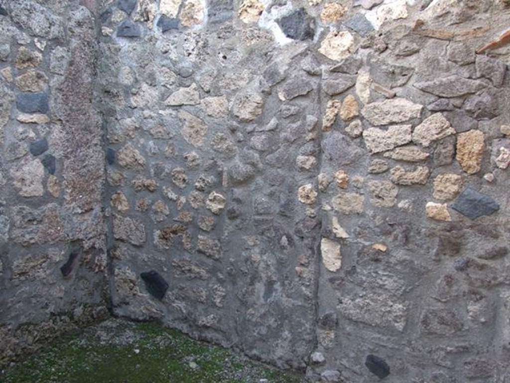 I.4.25/1.4.5 Pompeii. December 2007. Room 9, north wall of cubiculum on north side of atrium.