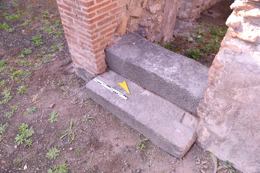 I.4.25 Pompeii. October 2019. Atrium 47, looking south across base of stairs in west wall.
Foto Tobias Busen, ERC Grant 681269 DCOR
