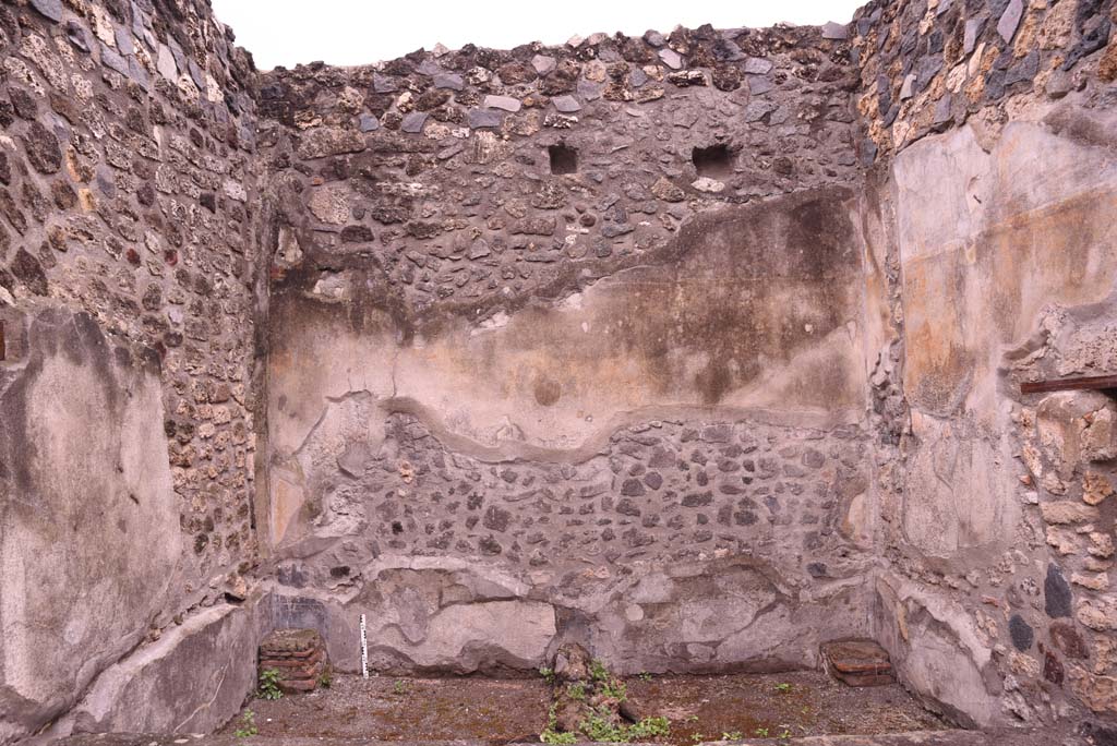 I.4.25 Pompeii. September 2019. Room 51, looking towards west wall. 
Foto Tobias Busen, ERC Grant 681269 DCOR.

