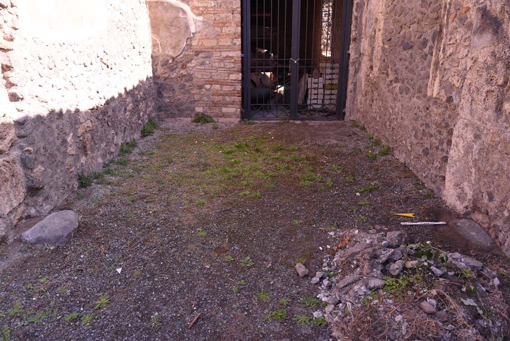 I.4.25 Pompeii. October 2019. East ala 54, looking east towards doorway to room 55.
Foto Tobias Busen, ERC Grant 681269 DCOR
