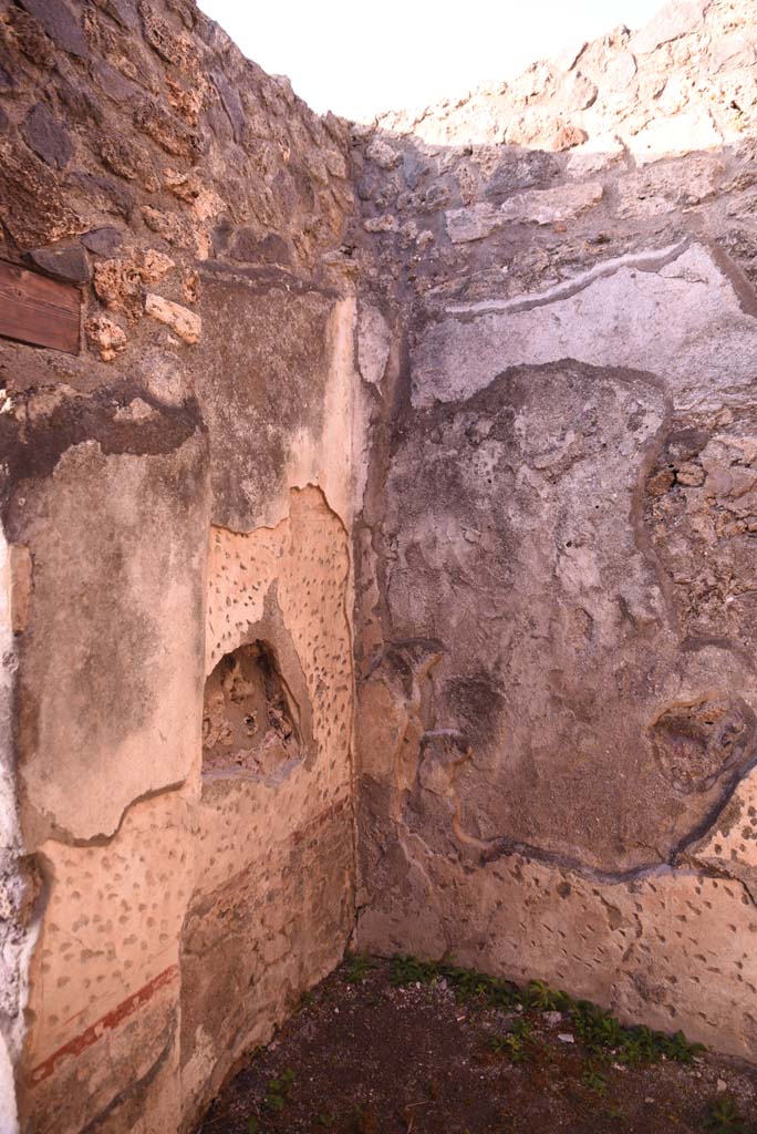 I.4.25 Pompeii. October 2019. Room 44, looking towards south-west corner of cubiculum,
Foto Tobias Busen, ERC Grant 681269 DCOR.
