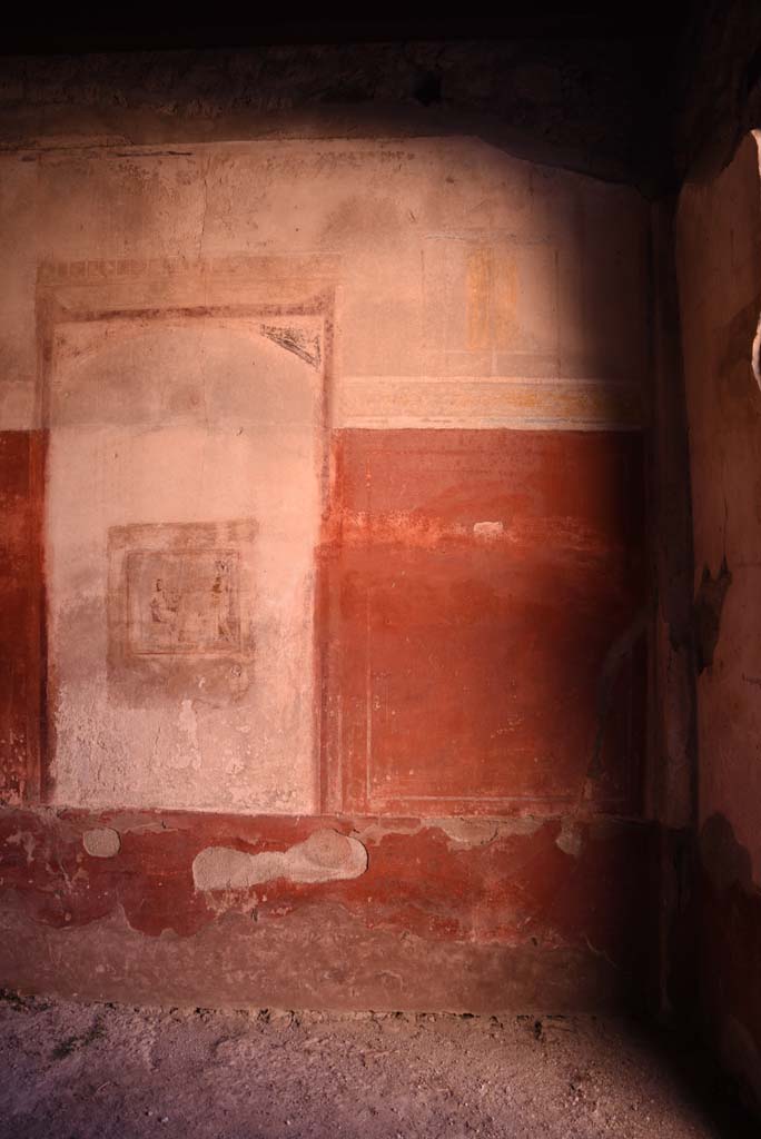 I.4.25 Pompeii. October 2019. Room 23, south wall at east end. 
Foto Tobias Busen, ERC Grant 681269 DCOR.

