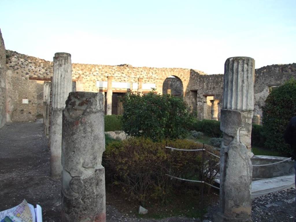 I.4.25 Pompeii. December 2007. Looking south-east across middle peristyle 17, from outside room 43.