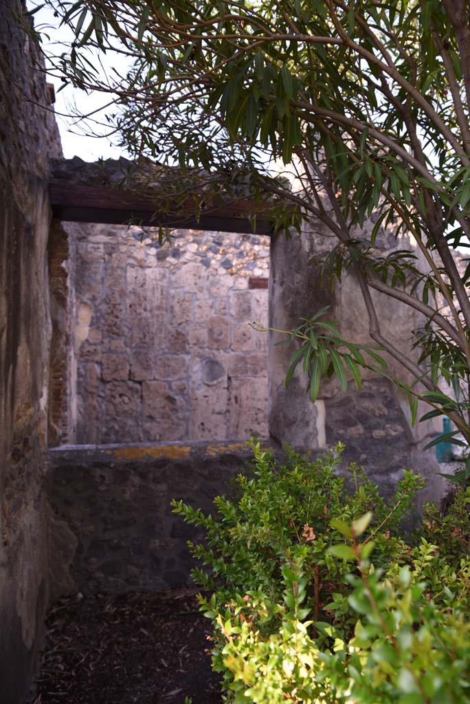 I.4.25 Pompeii. October 2019. Upper Peristyle 56, looking north to north portico in north-west corner.
Foto Tobias Busen, ERC Grant 681269 DCOR.
