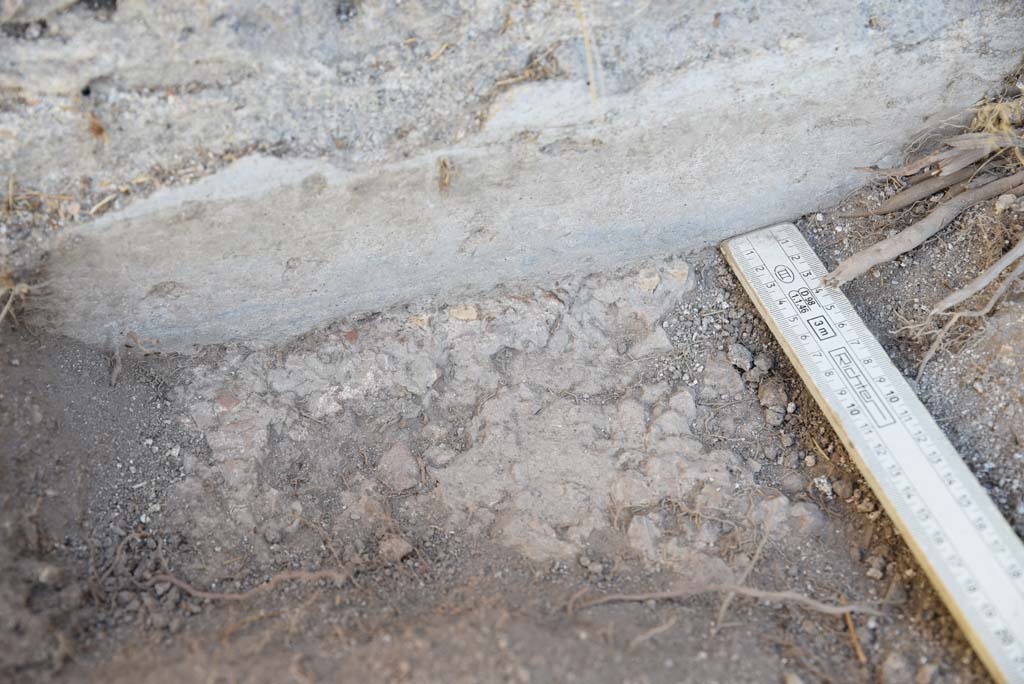 I.4.25 Pompeii. September 2020. Upper Peristyle 56, detail at floor level.
Foto Tobias Busen, ERC Grant 681269 DCOR
