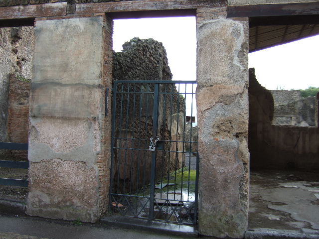I.6.2 Pompeii. December 2005. Entrance.