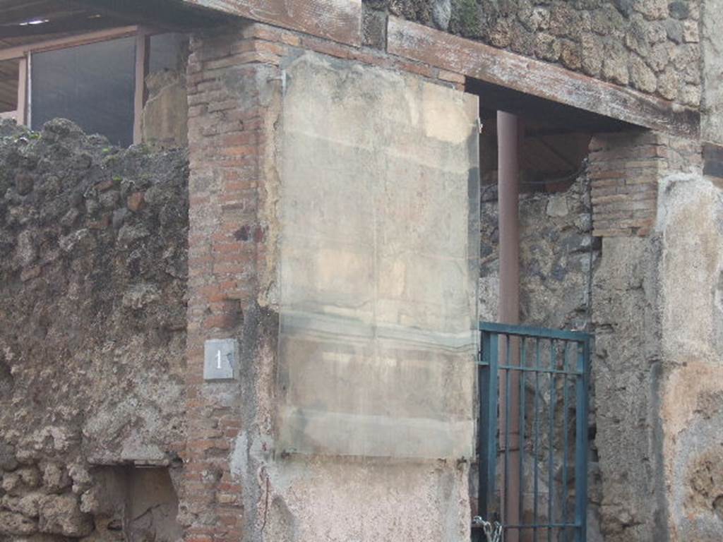 I.6.2 Pompeii. September 2019. Looking south along entrance corridor/fauces.
Photo courtesy of Klaus Heese.
