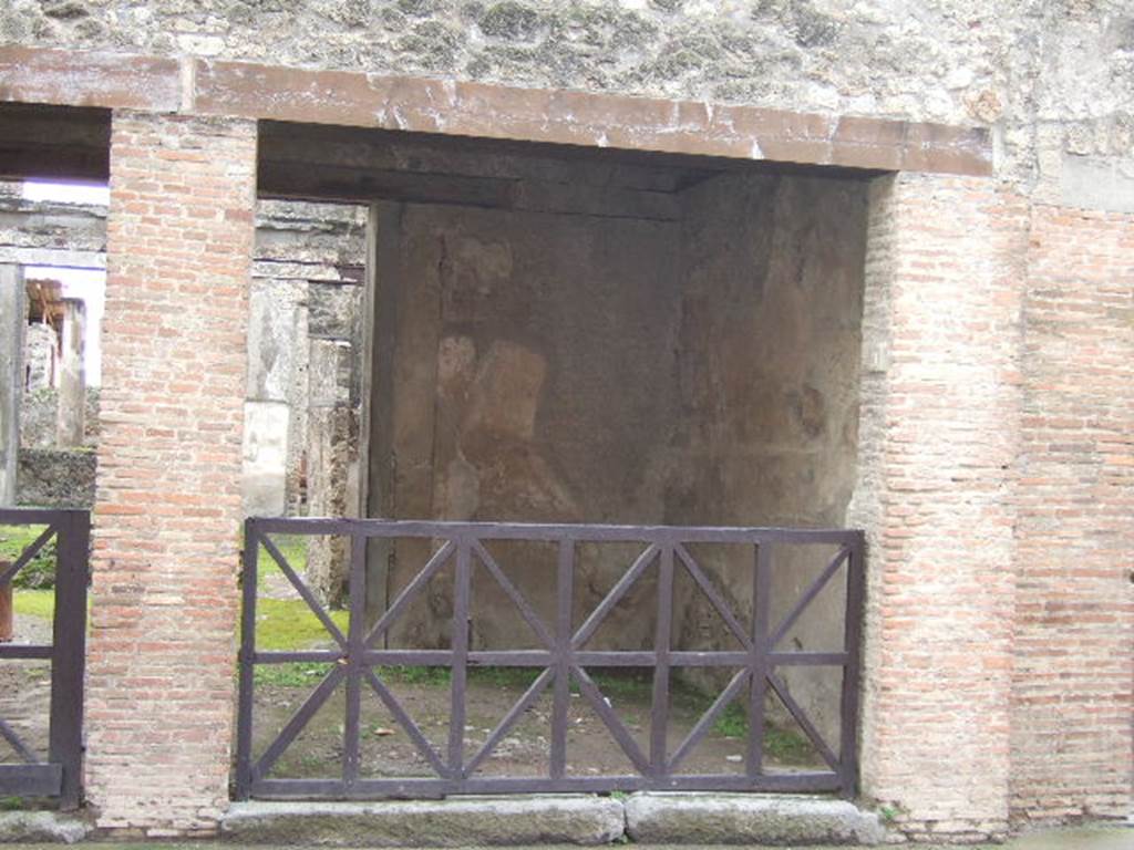 I.6.9 Pompeii. December 2005. Entrance.