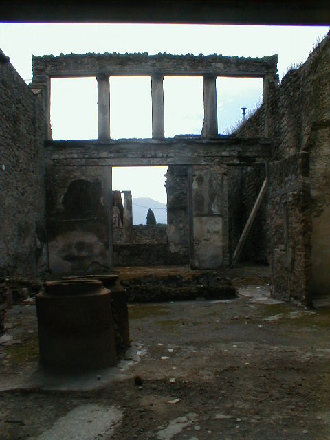 I.6.9 Pompeii. December 2004.  Looking south across atrium.