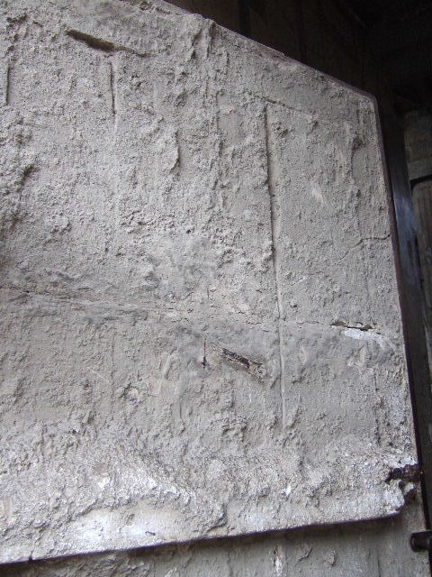 I.6.15 Pompeii.  December 2007. Entrance corridor.  East wall.  Painted plaster.