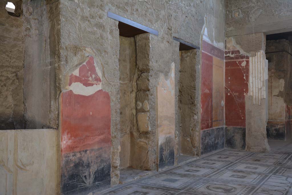I.7.1 Pompeii. December 2006. Triclinium on north side of peristyle.

